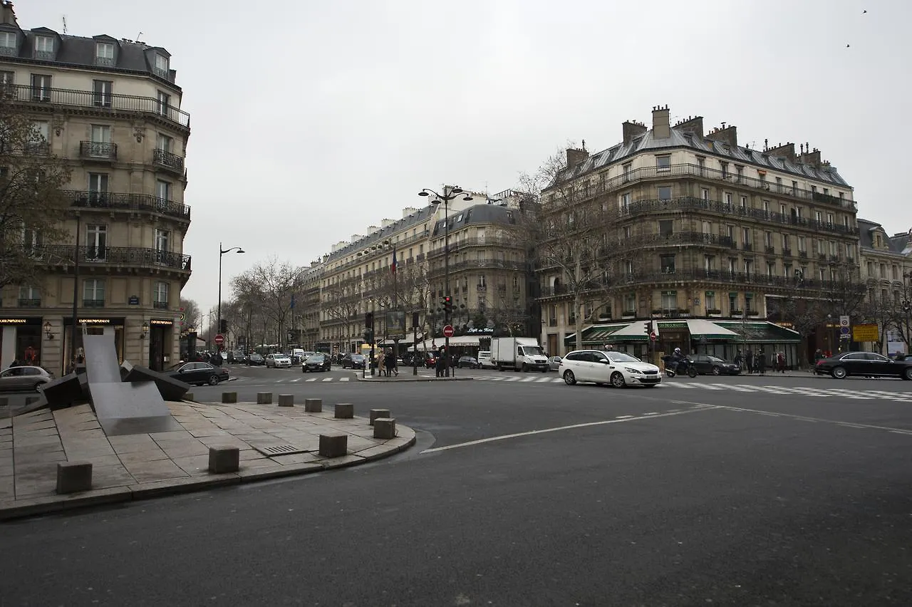 Apartment Veeve - Charming Bonaparte Paris