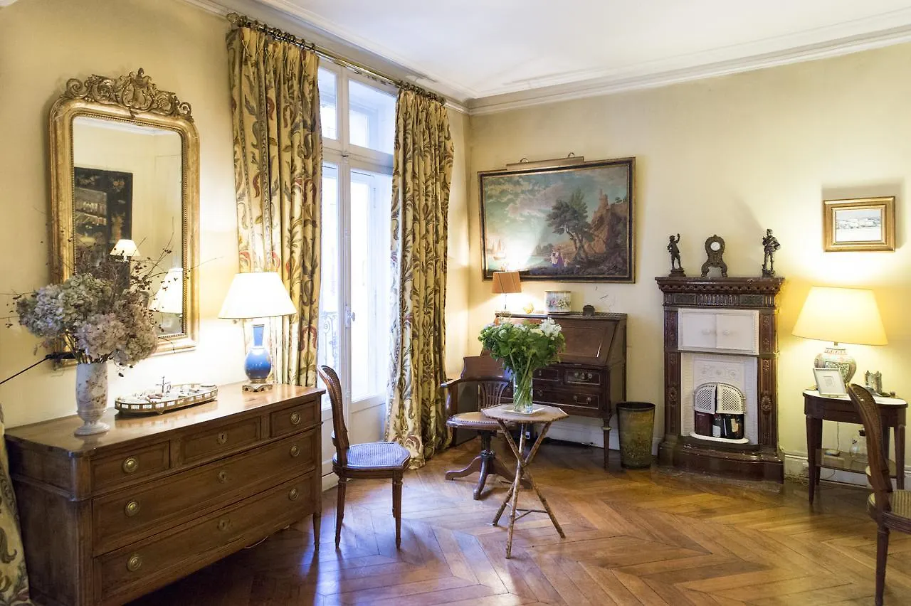 Veeve - Charming Bonaparte Paris 0*,